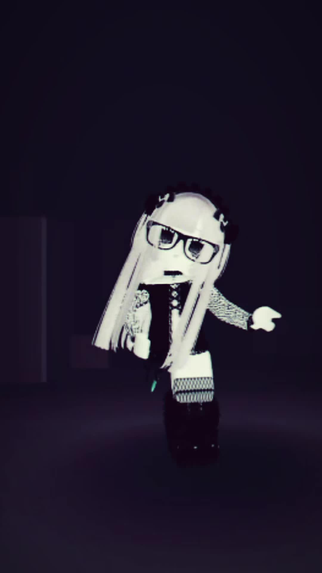 @⃟