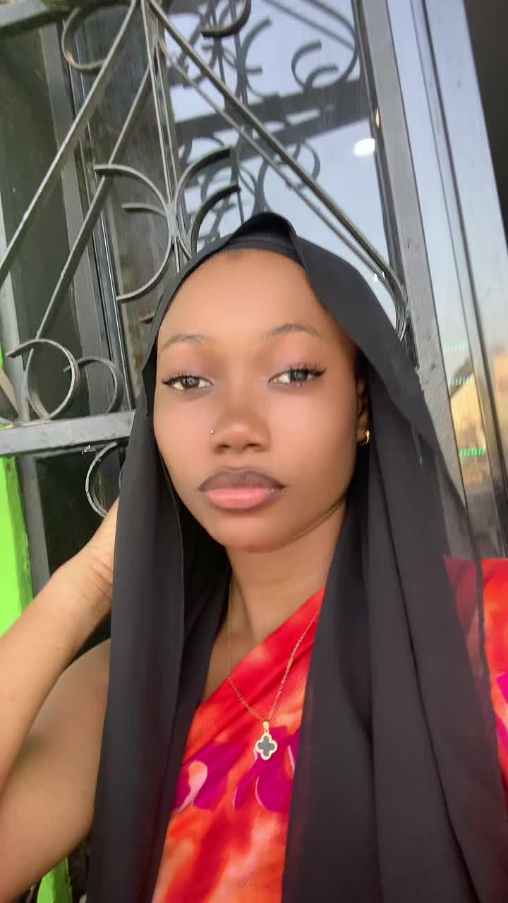 @Miss~king~kong 🇬🇲