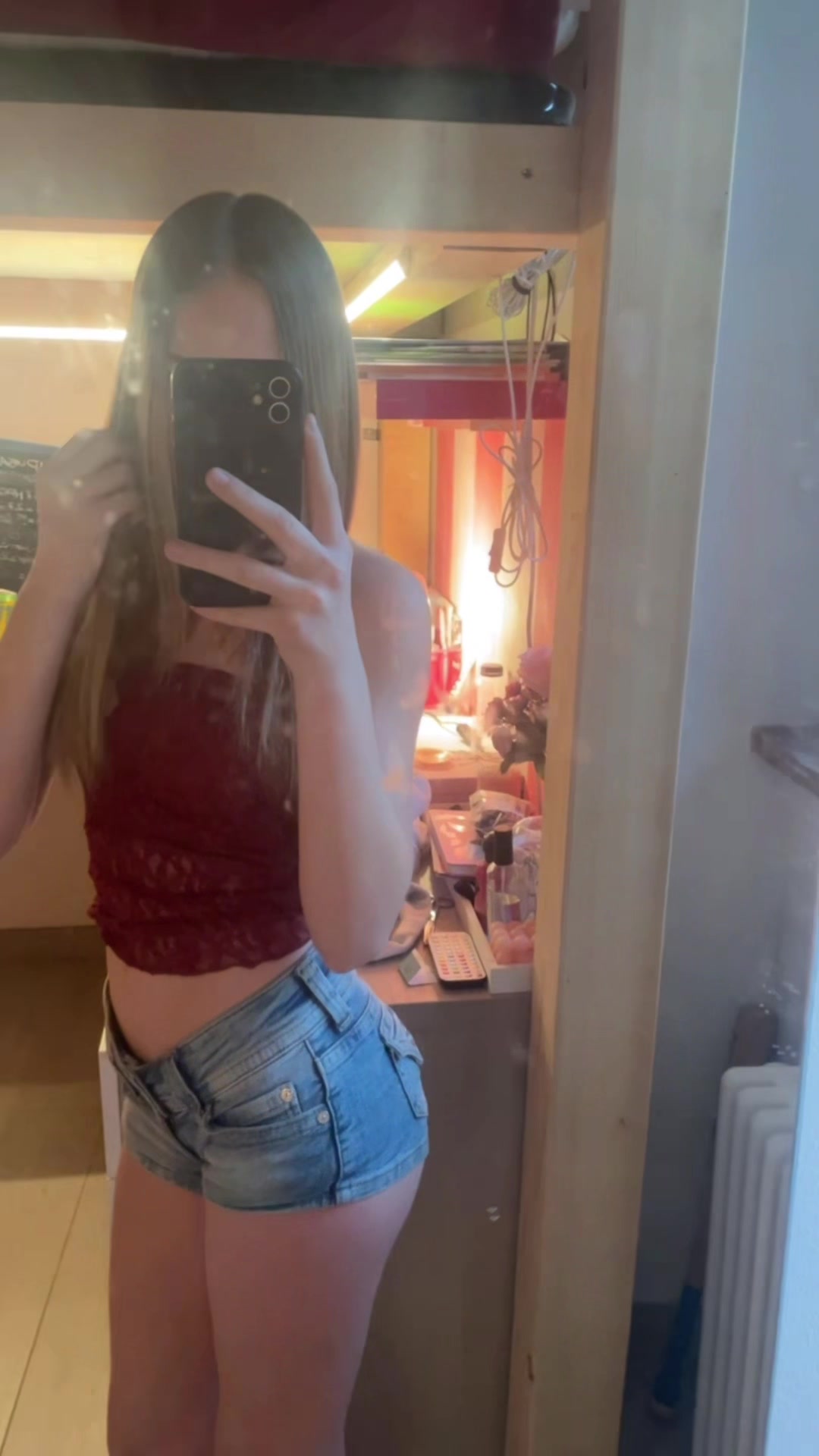 @𝒸𝒽𝓁ℴℯ💋