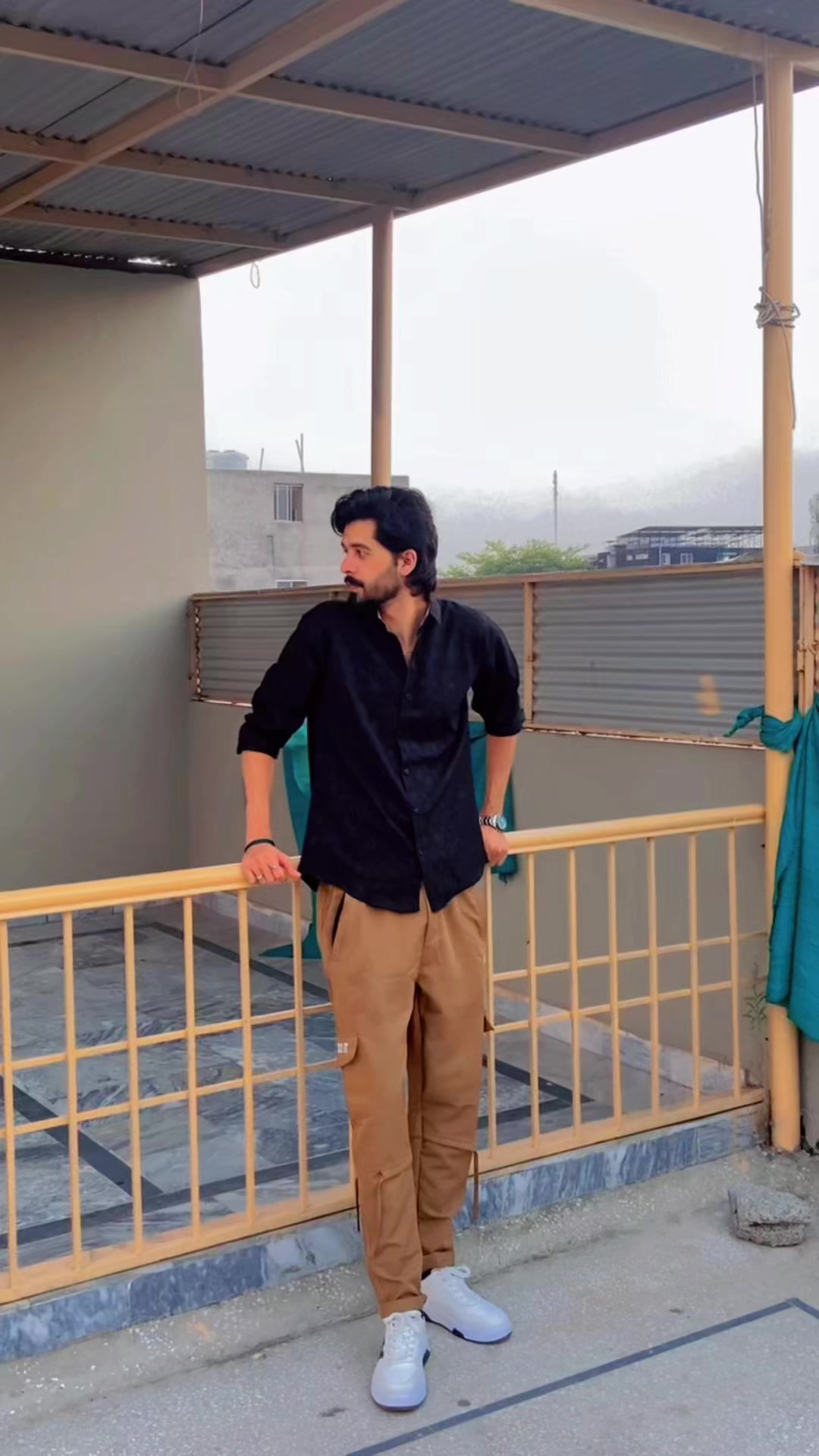 @AwAis KhAn🤦♂️