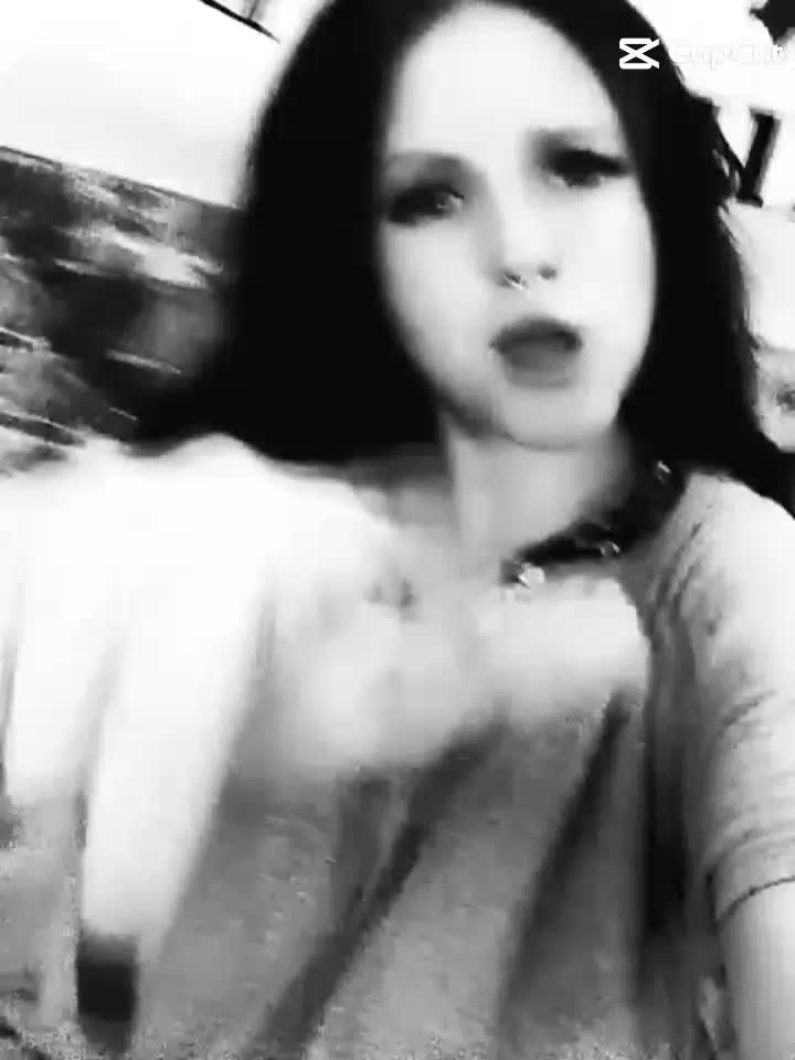 @брюнетка на солях😶🌫️🌿