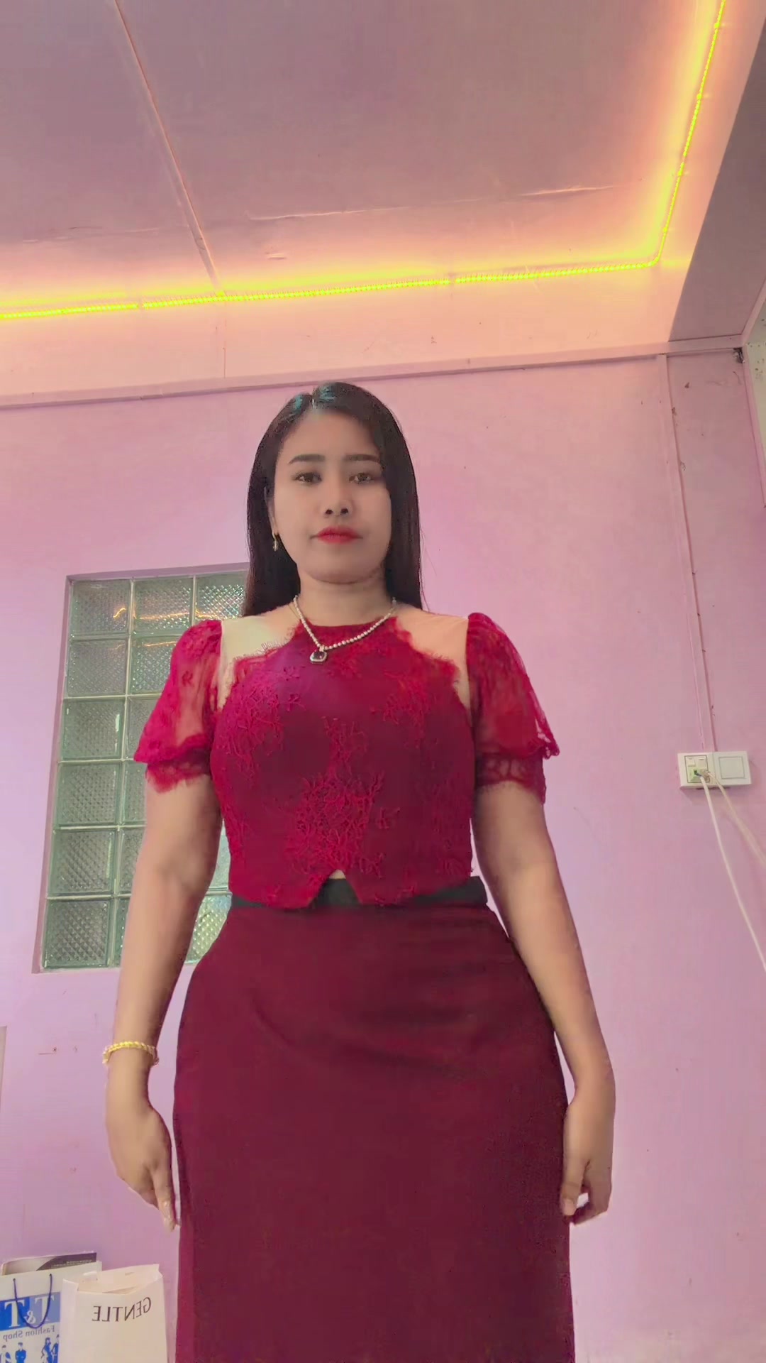 @Pwint💫ရွှေဖူးသစ်အဆောင်