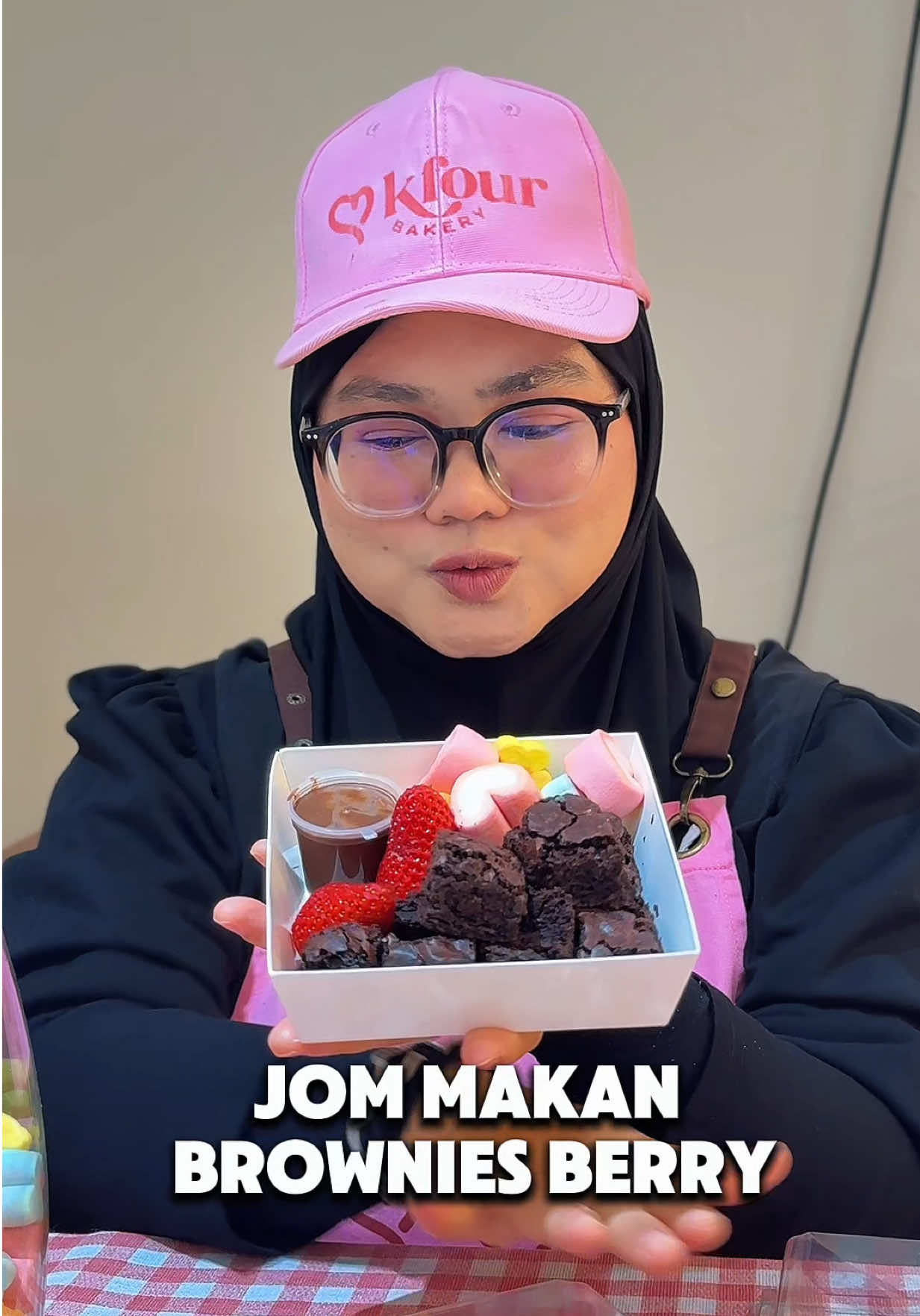 @Kfour | Kek Viral Parit Buntar