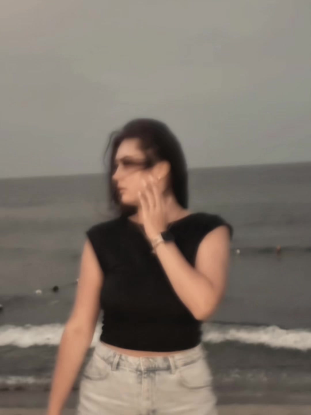 @_elenau_