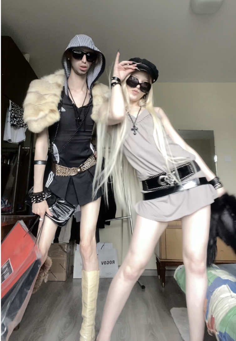 @damnwitchq