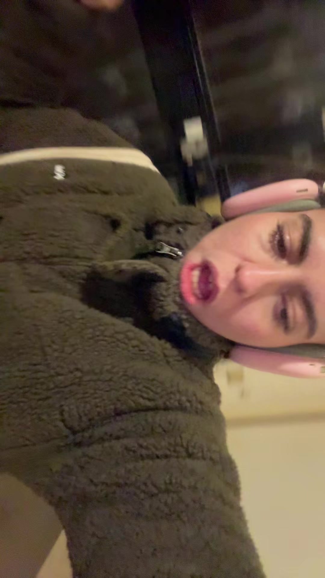 @Violette 🦋💜