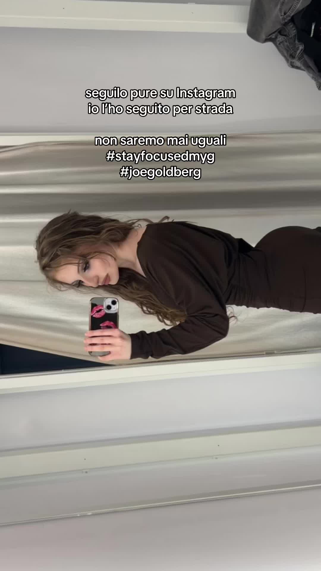 @Cris.🌙