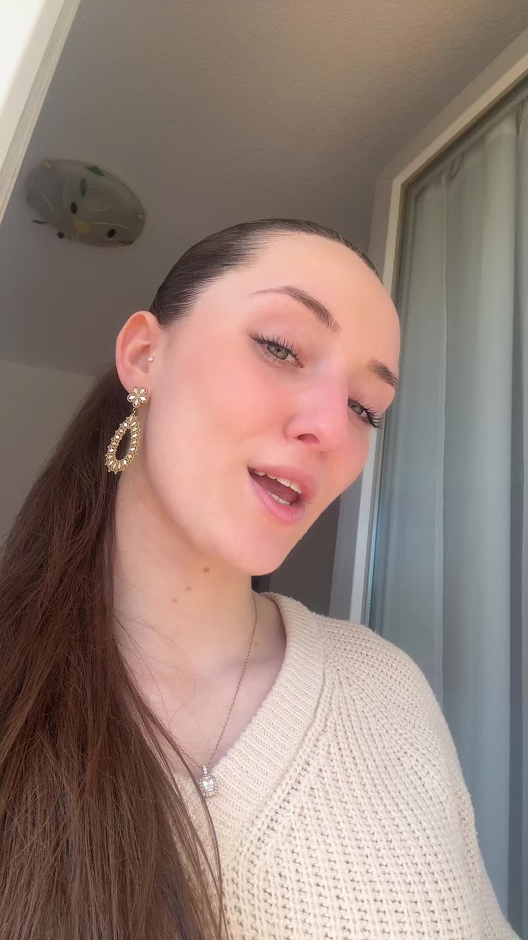 @~👩🏻~