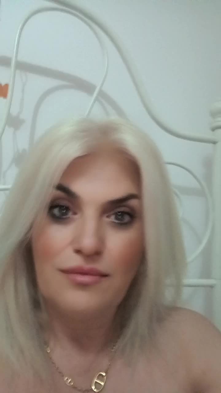 @eleftheria kakourgiotou