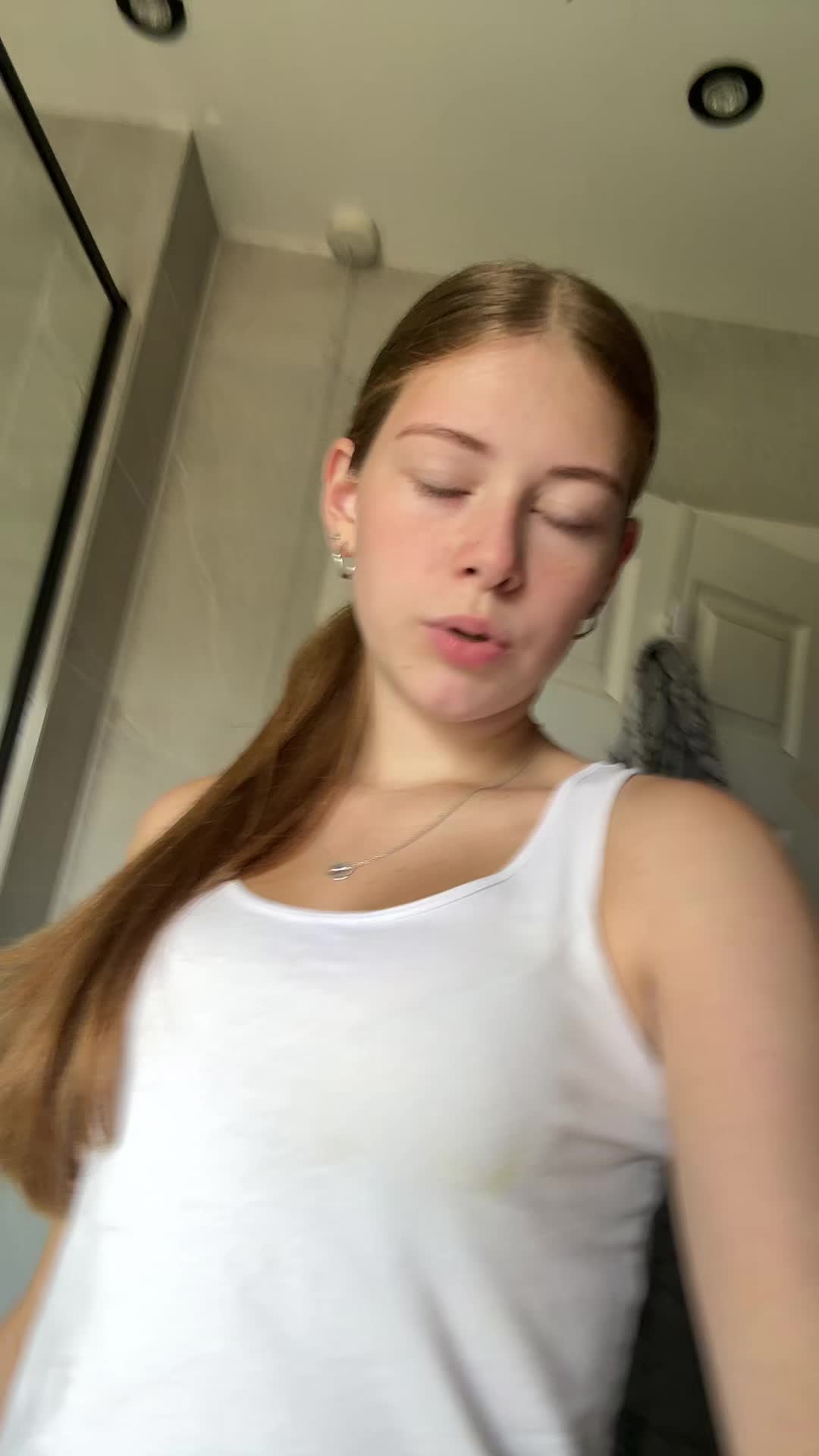 @Chloe