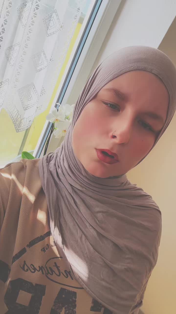@Queen