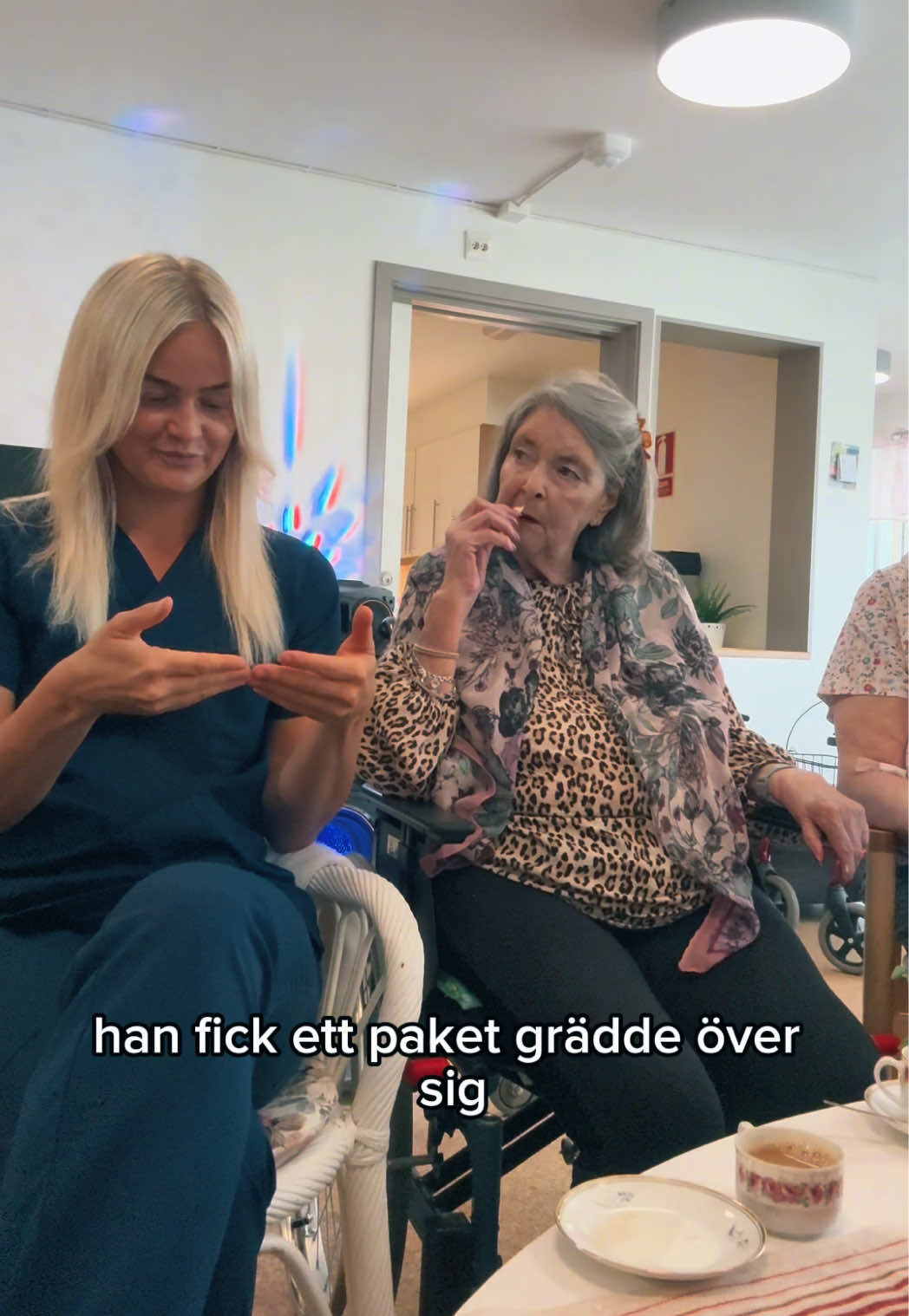 @Lydia Vaggelyr