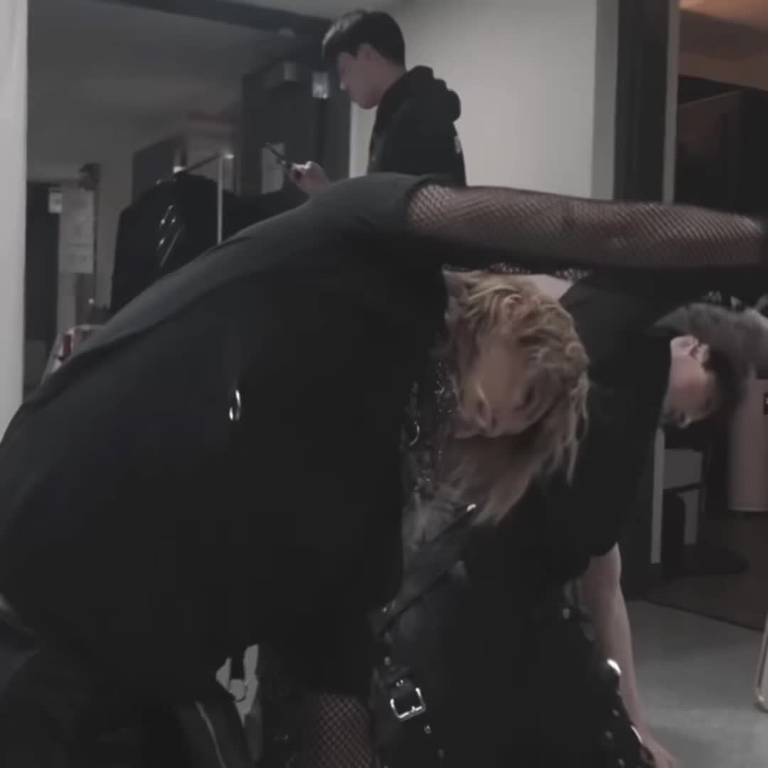 @๐ฌ๐๐๐๐๐๐๐๐