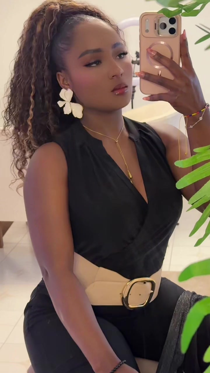@Vanessa 🤎 G 02