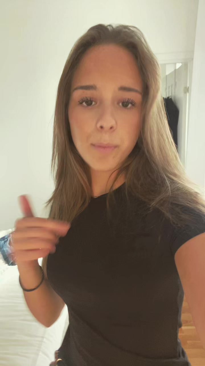 @𝐿𝑒𝑜𝓃𝒶💗