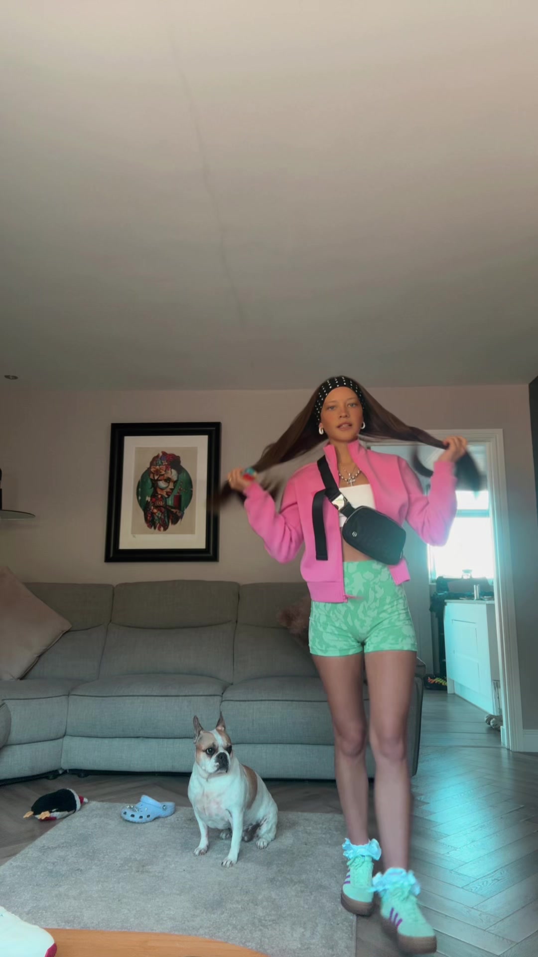 @Chloe.x