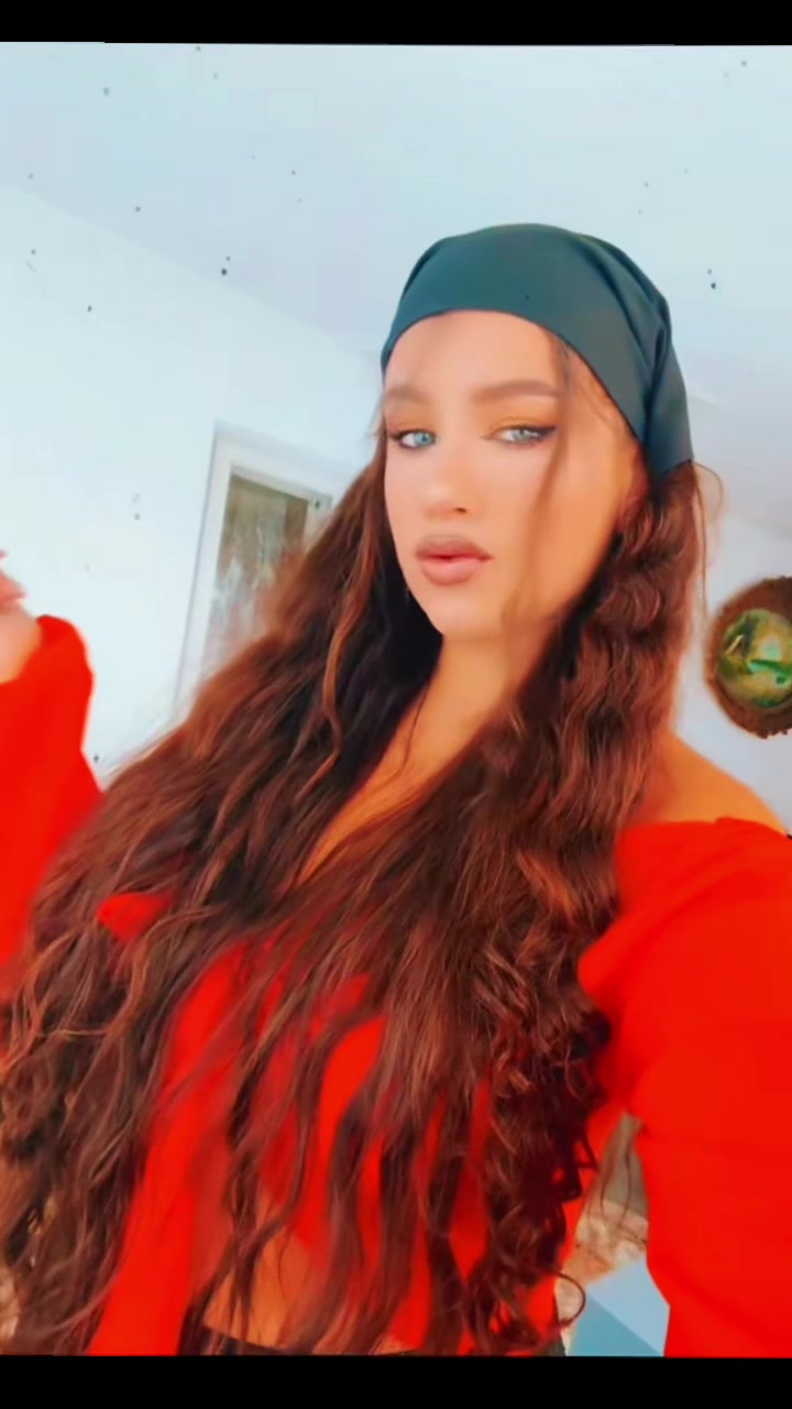 @Rafaela Elena