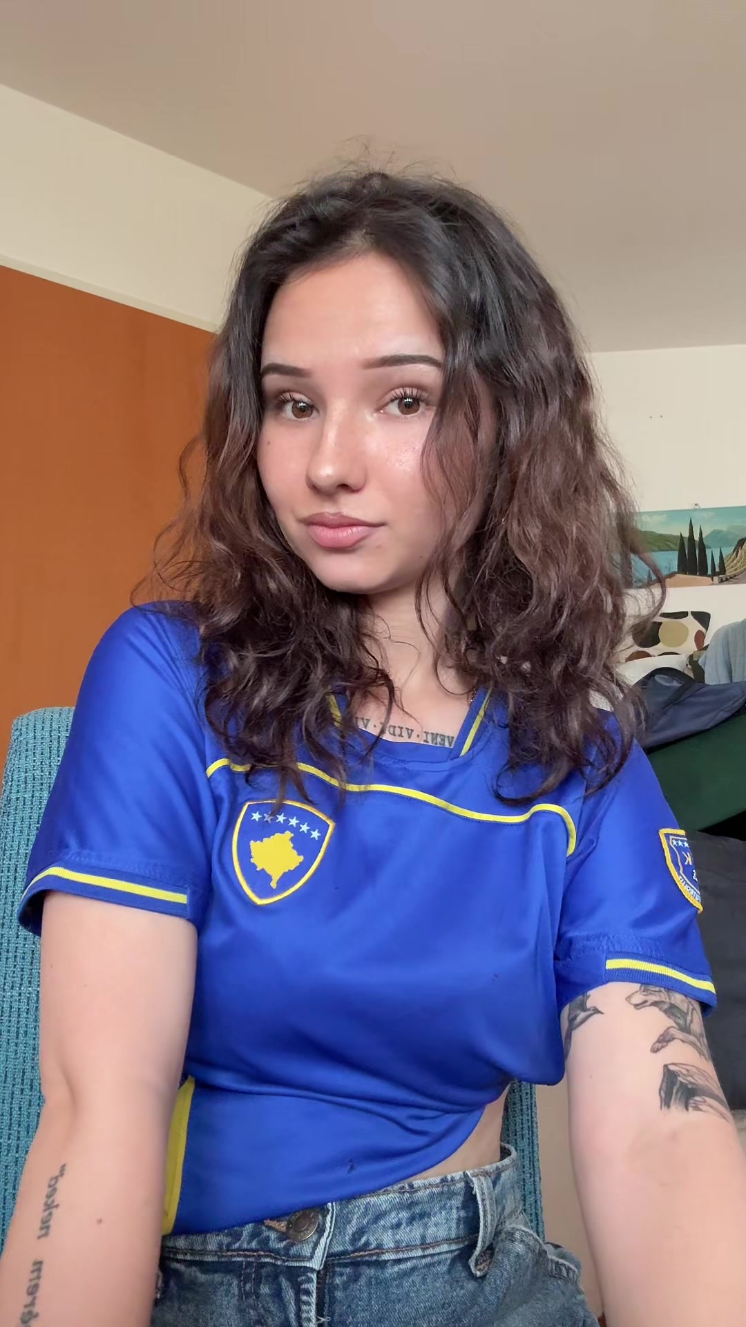 @Emicshuj