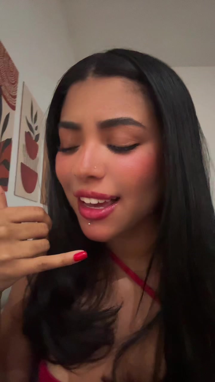 @naomechamohanna