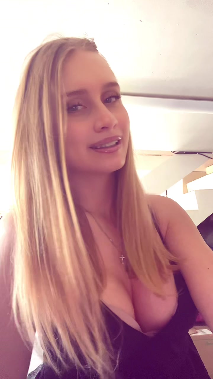 @𝓁𝑒𝒶𝓃𝒶 🫶🏼