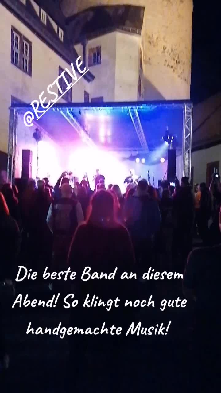 @~Alex~