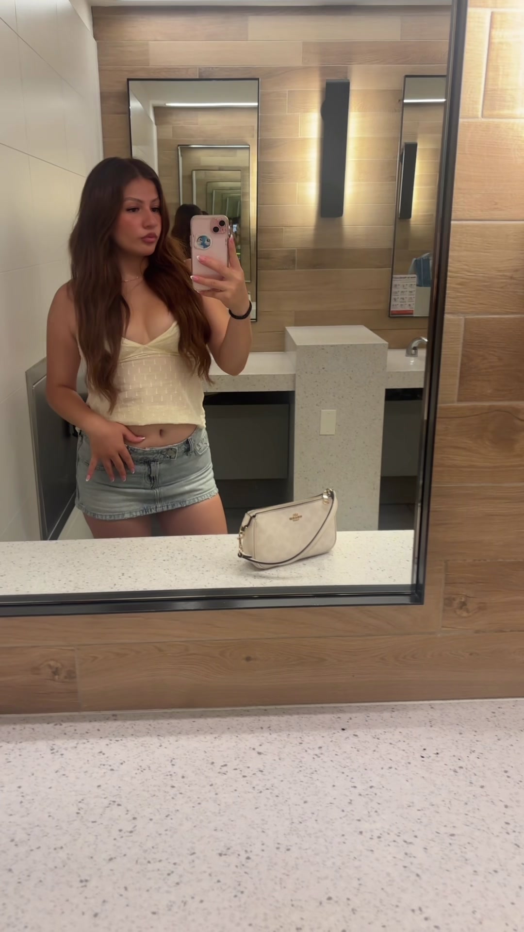 @nessahlicious