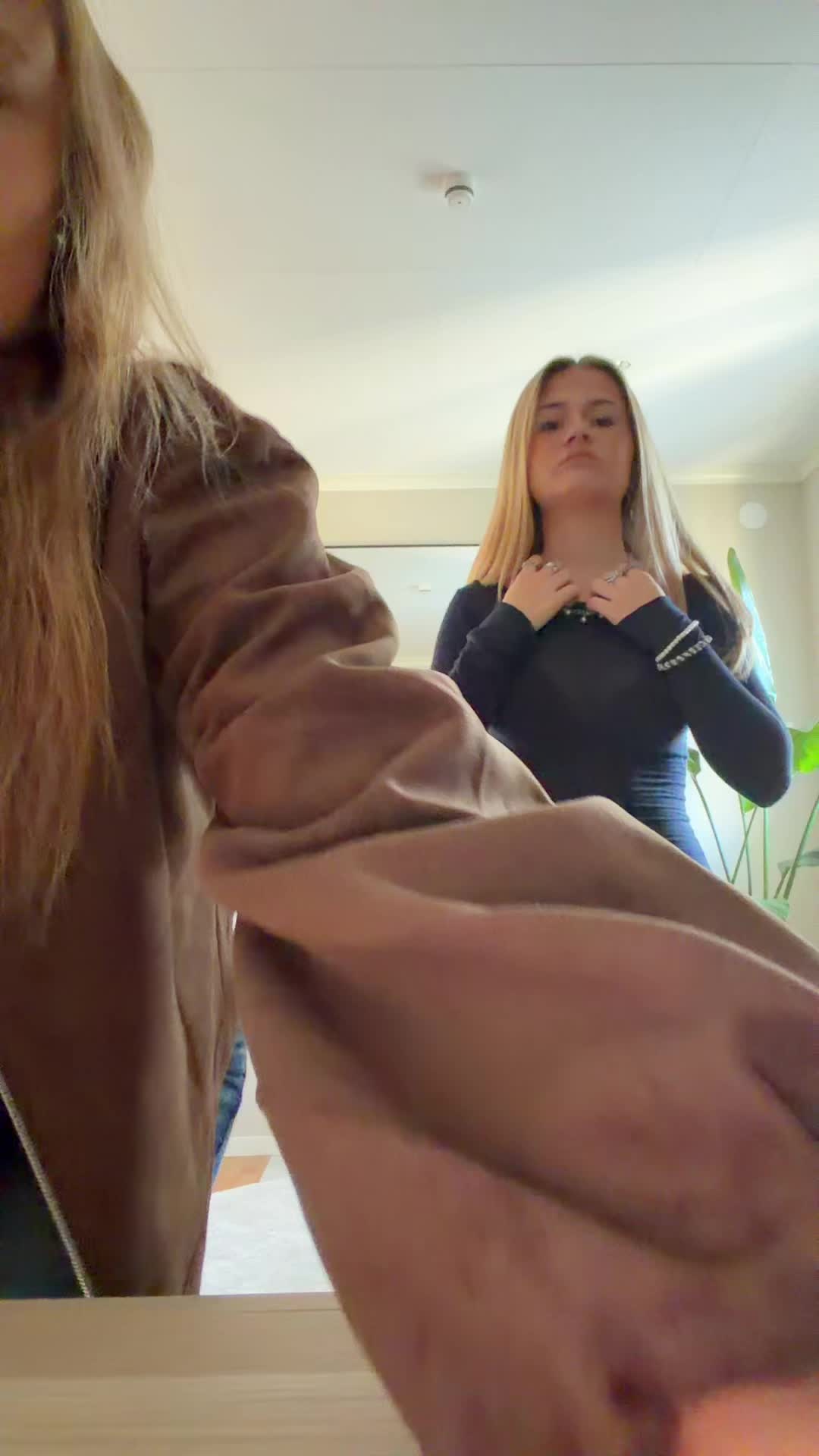 @𝘌 𝘭 𝘭 𝘦