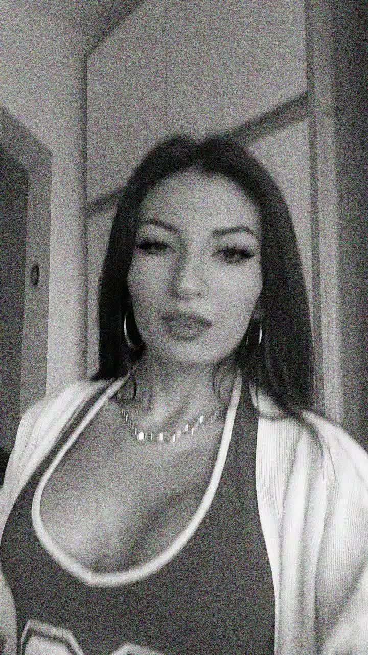 @👑Gyulia,cosmy