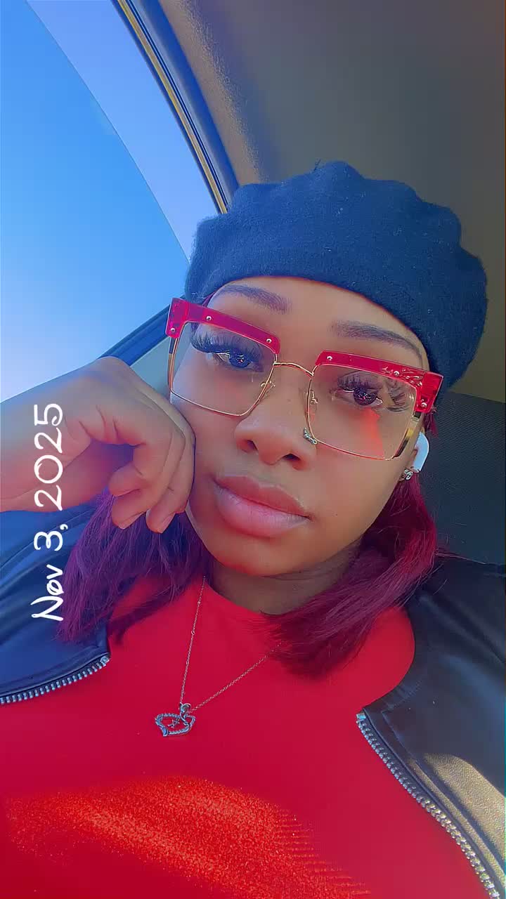 @MzLuckii