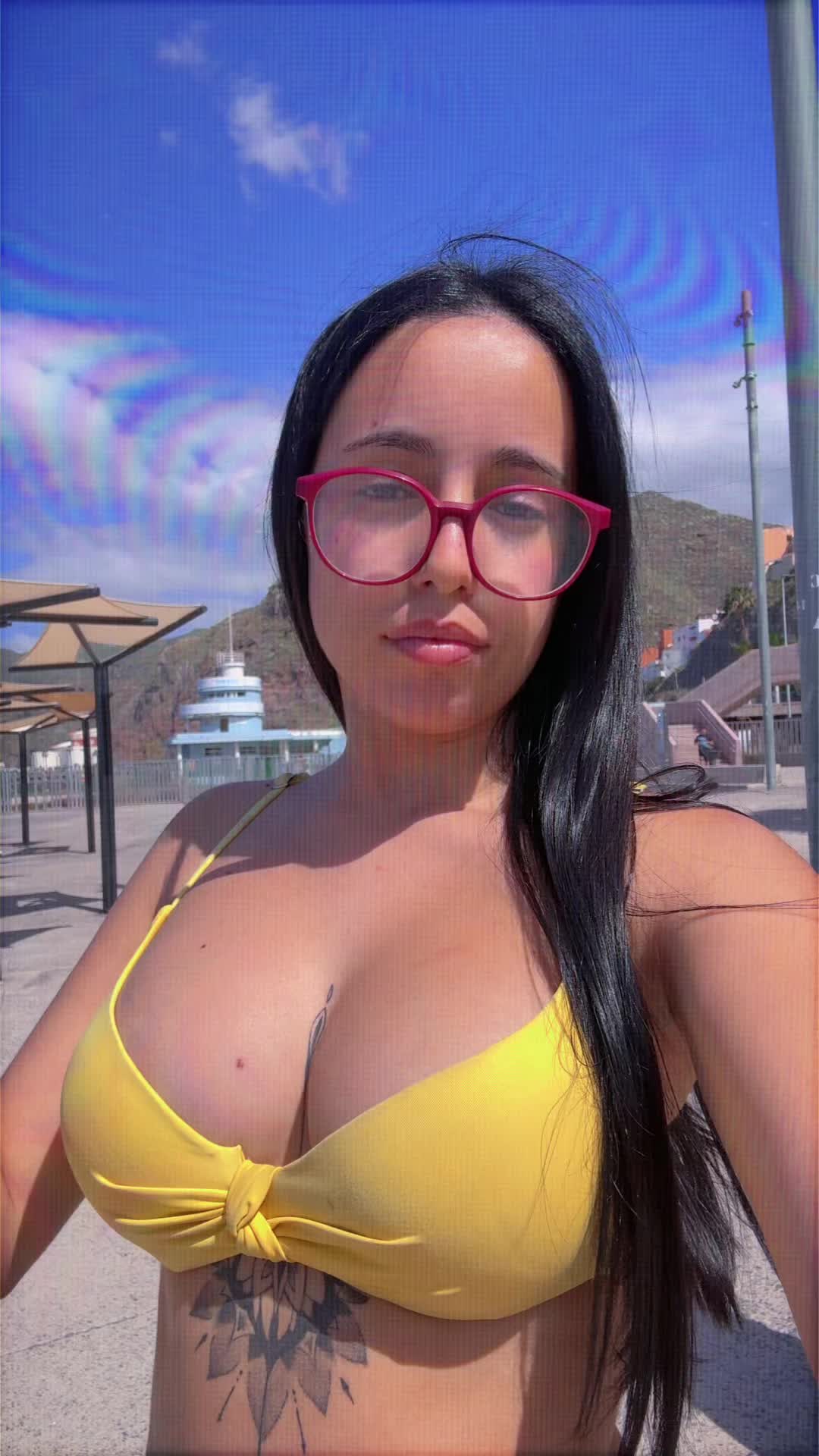 @laurita02275