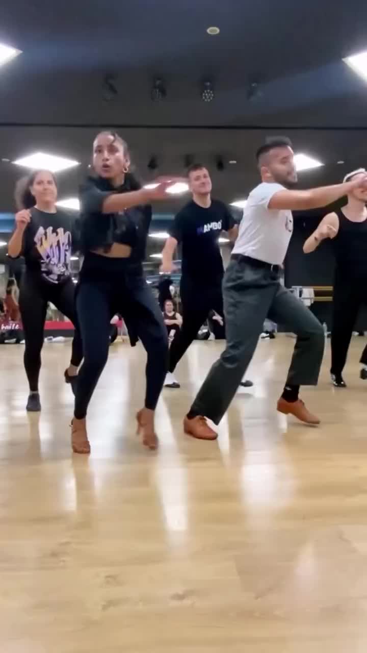 @vivelasalsauk