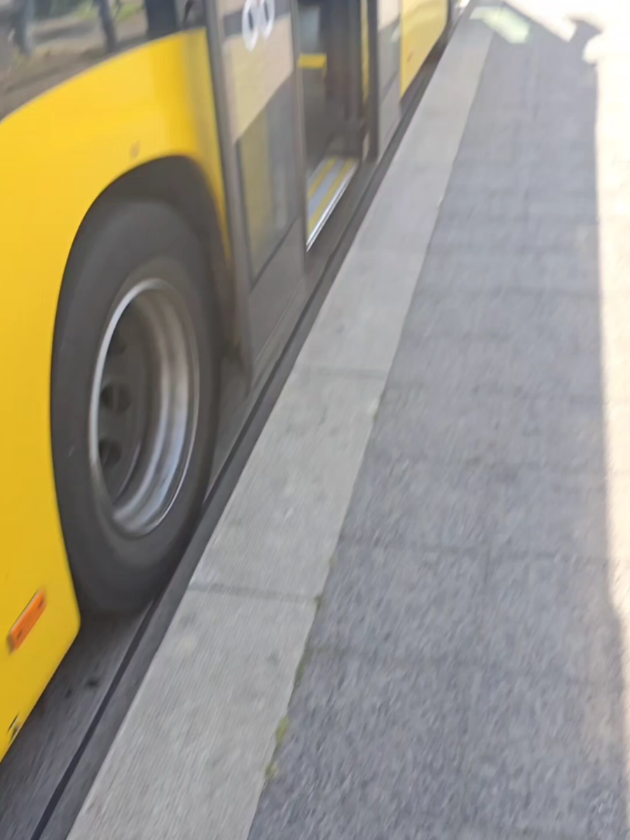 @BroAusBerlin