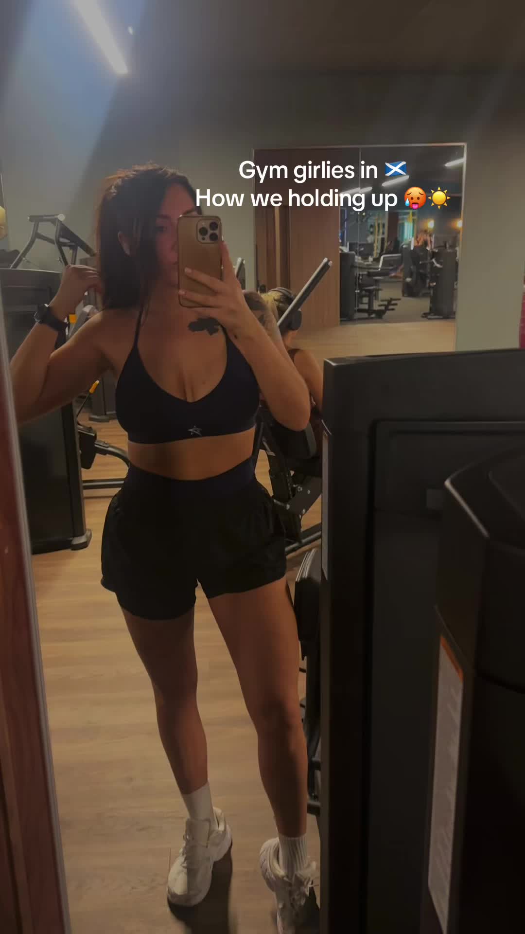 @AmzMcb