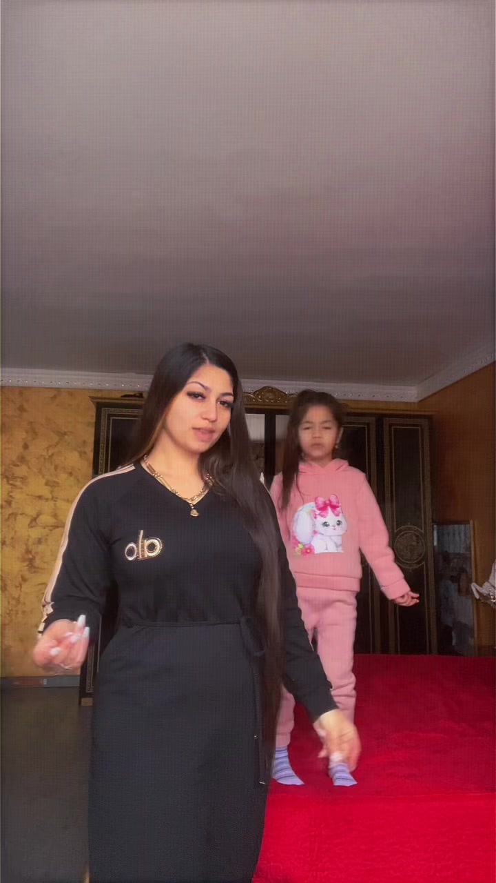 @⚜️👑 AlinaTha👑⚜️
