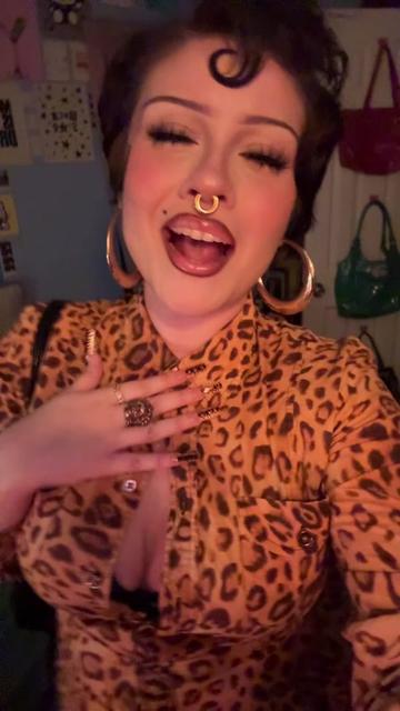 @liathebug