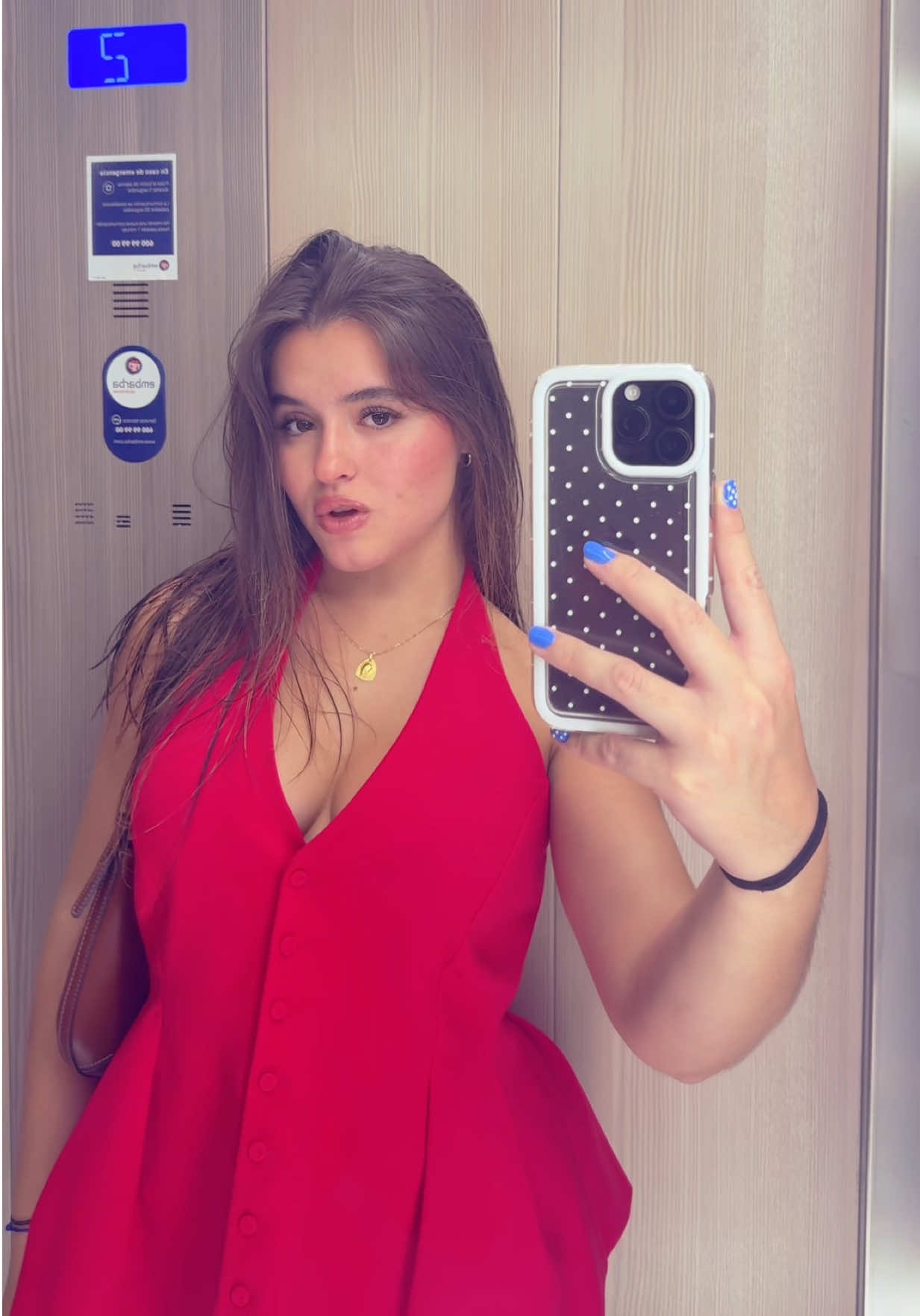 @elenita