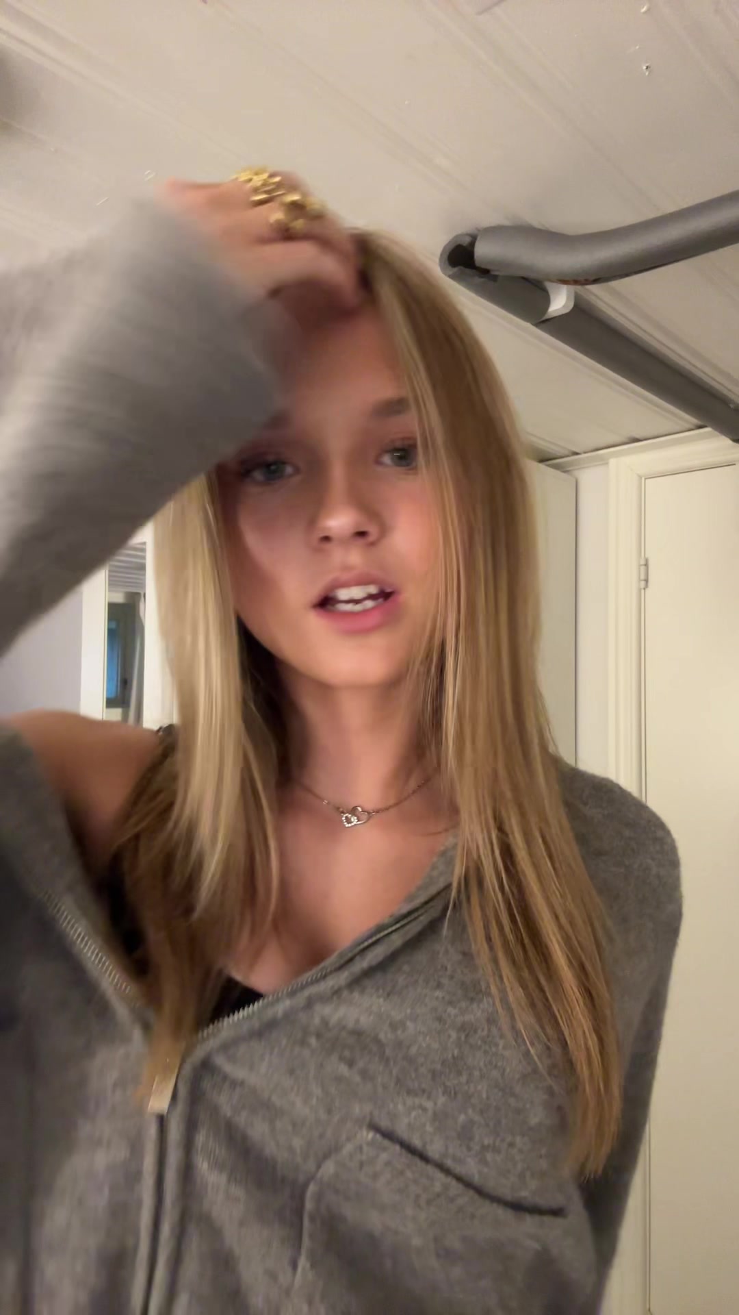@Elle