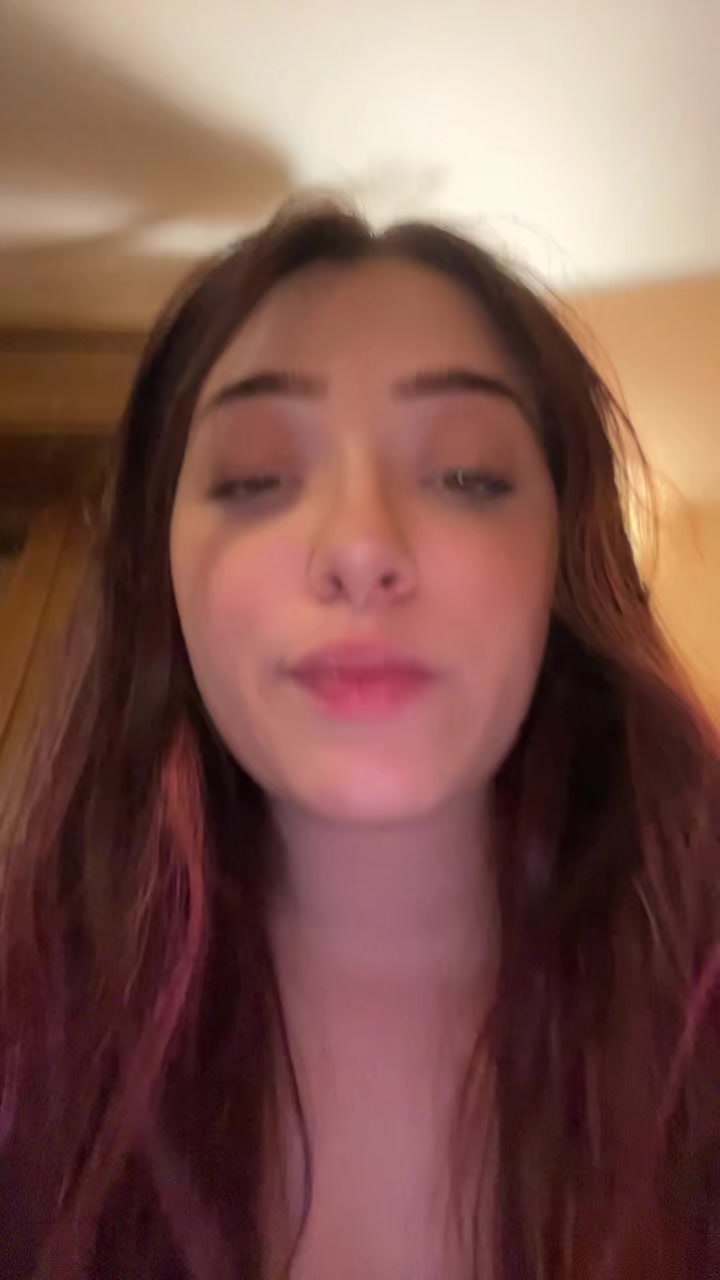 @Nena 💜