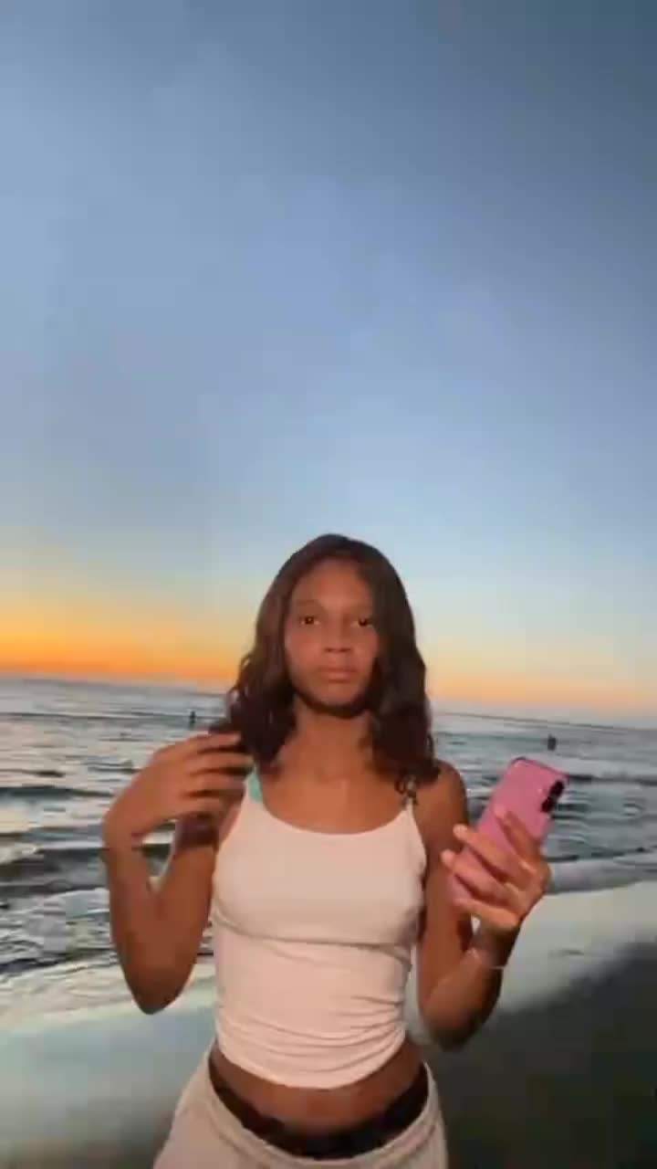 @𝓝𝓸𝓮𝓶𝓲𝓮🦓🦓