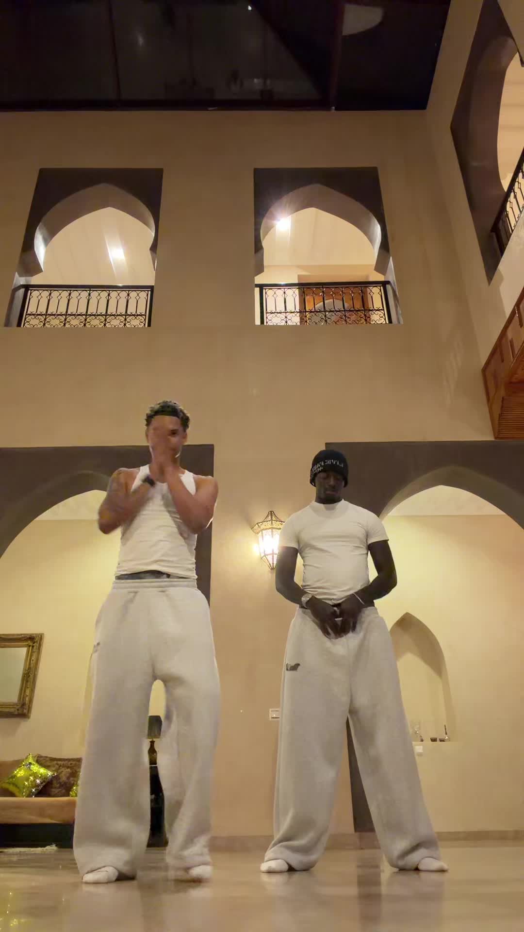 @Ocho_973🇬🇫