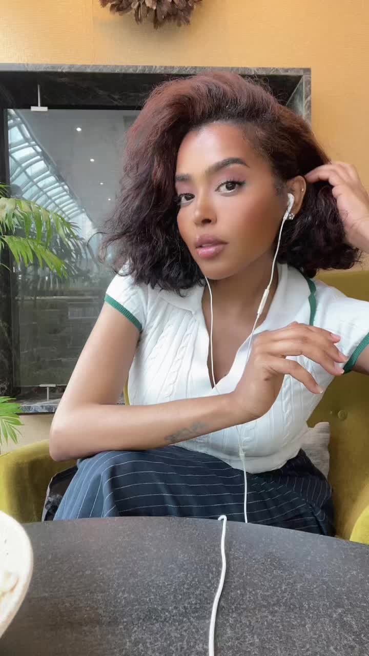 @Angela_afro444