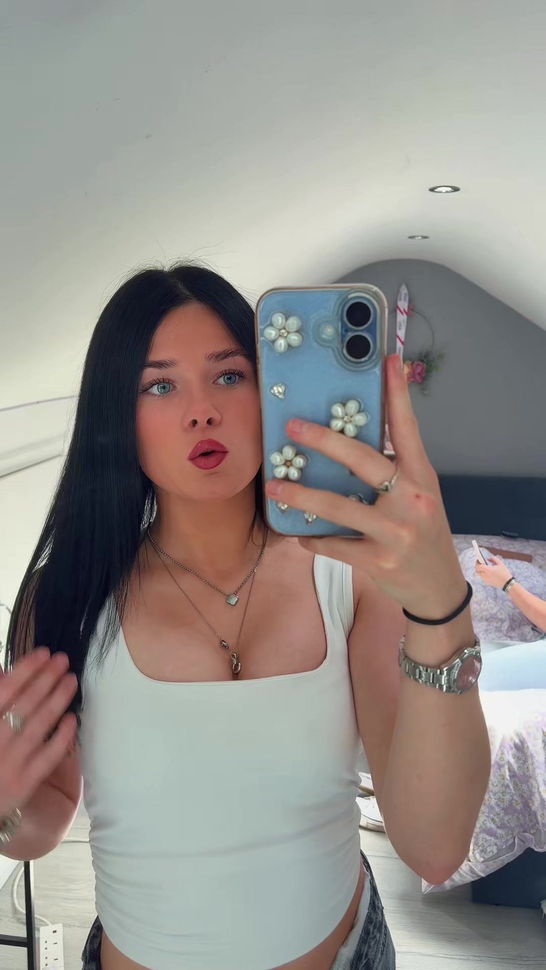 @Sophia🧸💫