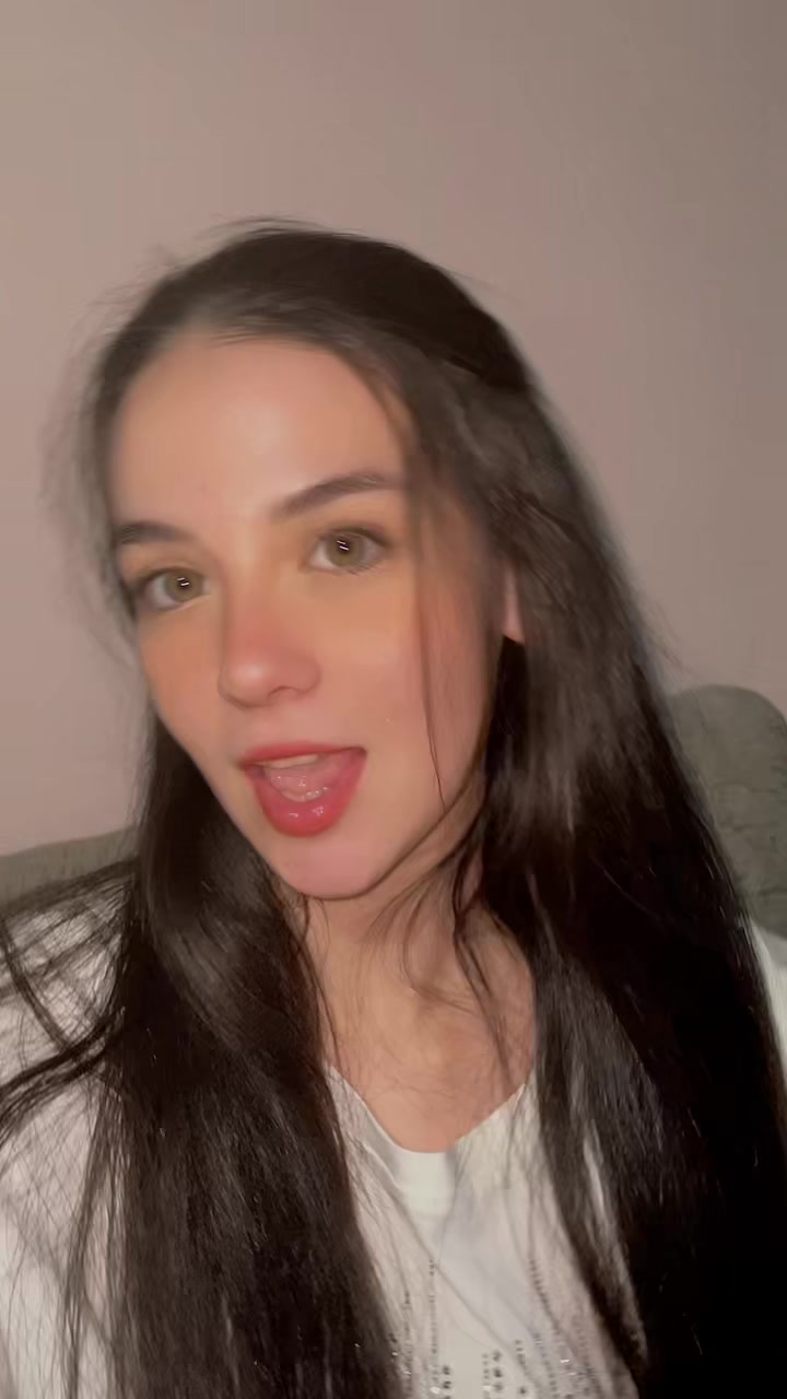 @Larita✨