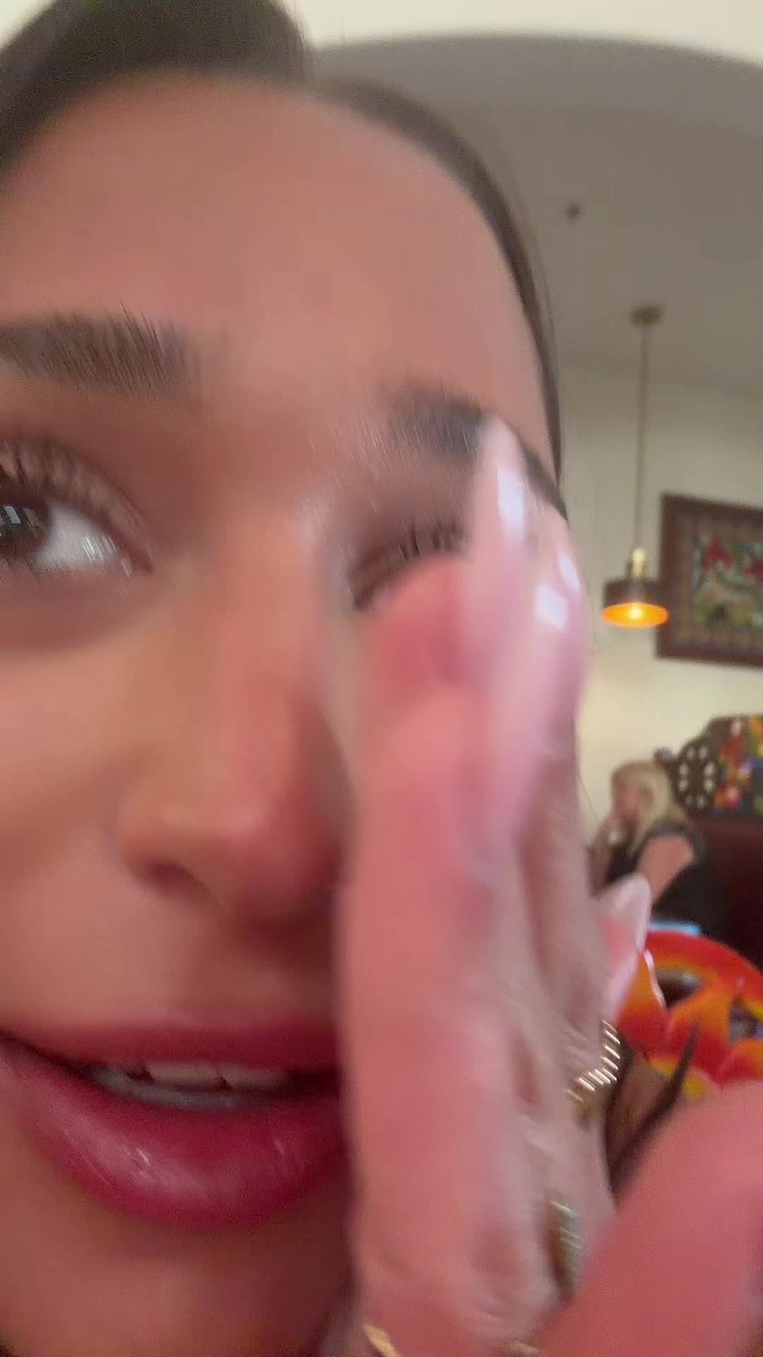 @zoezotos