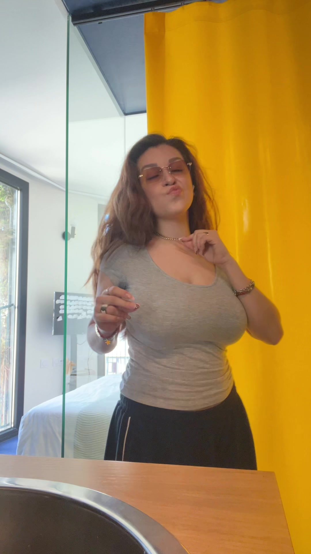 @iam_Shania