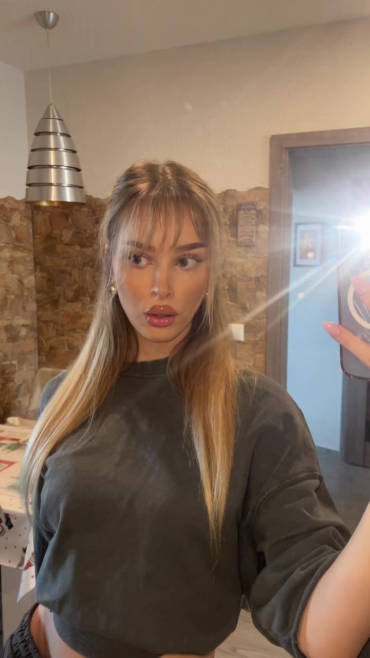 @laurixxyumm