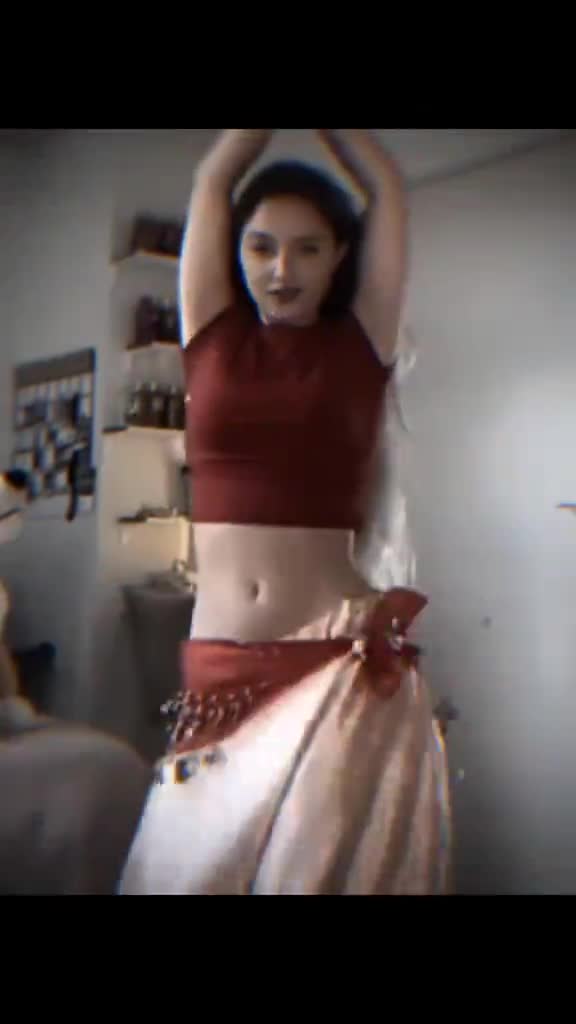 @𝓗𝓸𝓽 𝓓𝓪𝓷𝓬𝓮 💃