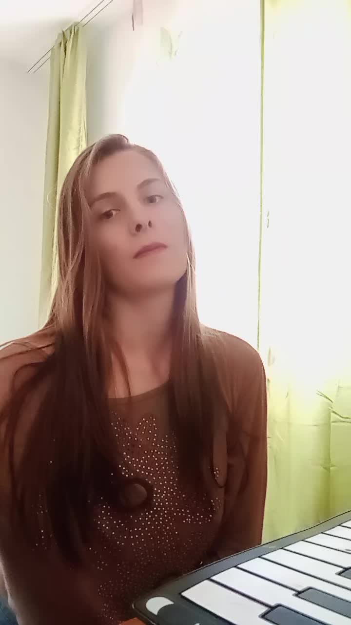@Adriana Cris