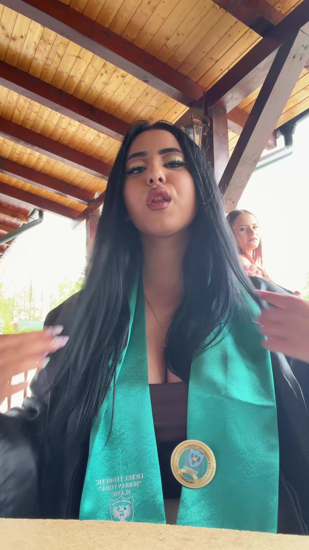 @Corinushh