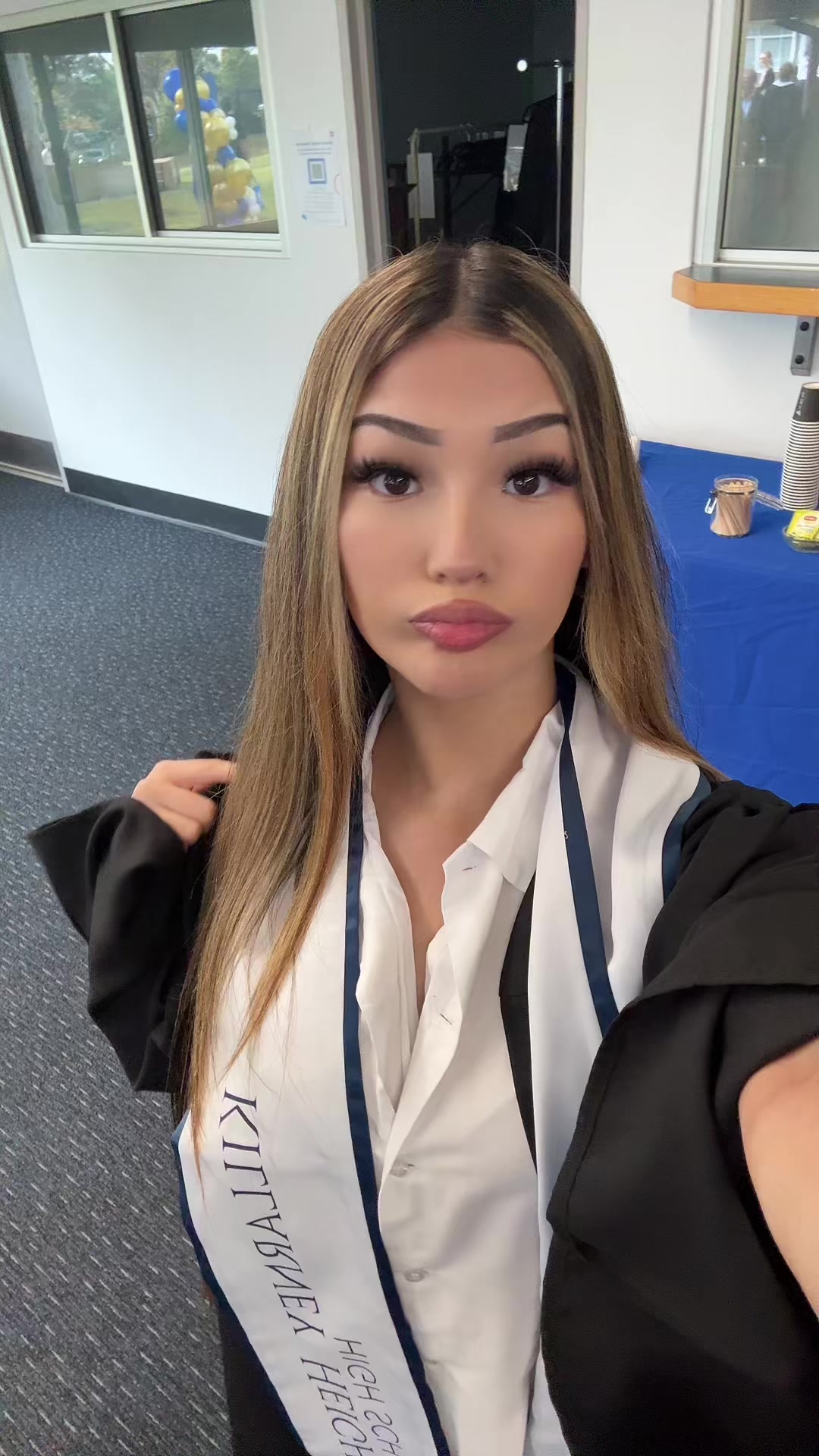 @️
